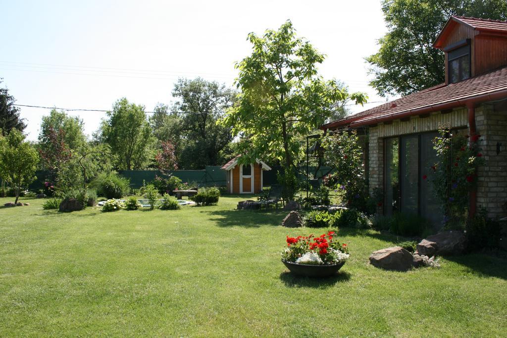 Hostal Malomdűlő Farmház Pilisborosjenő Exterior foto