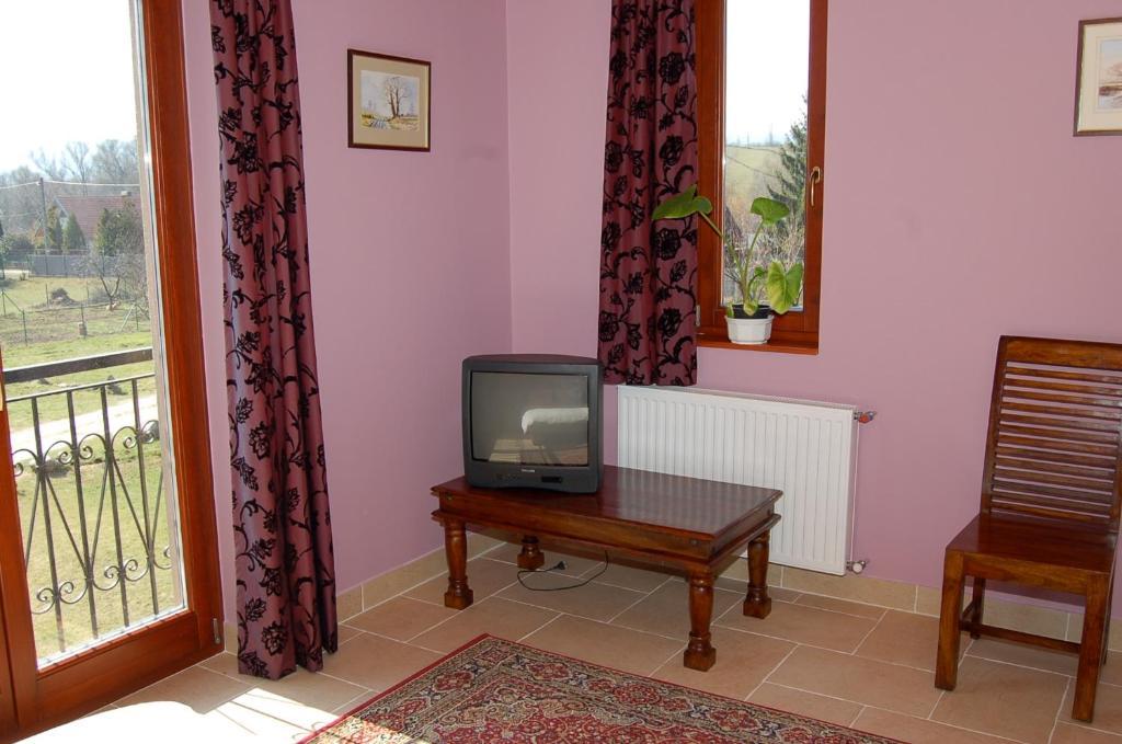 Hostal Malomdűlő Farmház Pilisborosjenő Exterior foto